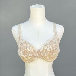 Lace Underwire Bra in Ivory